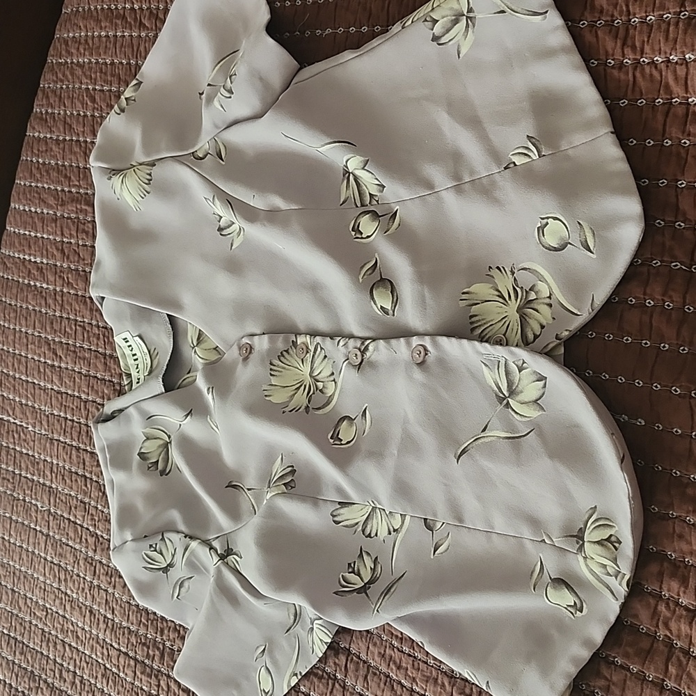 Vintage shoulder pads dressy button up